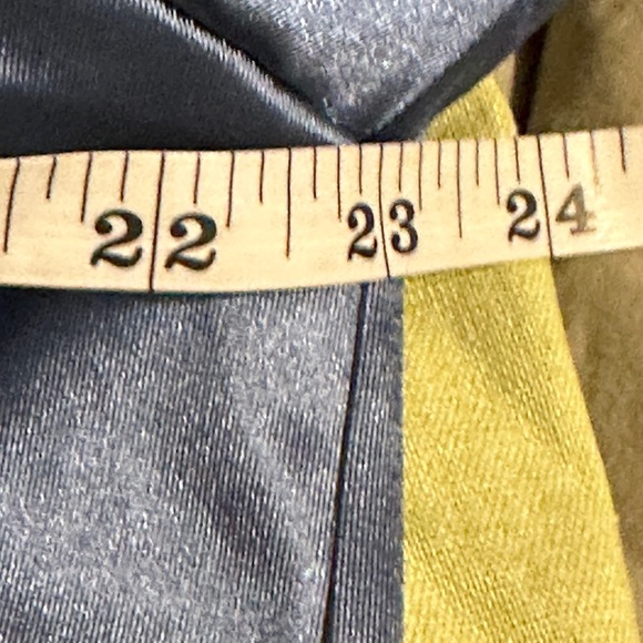 Like Love Women’s Button Down Long Sleeve Shirt. - Picture 3 of 6